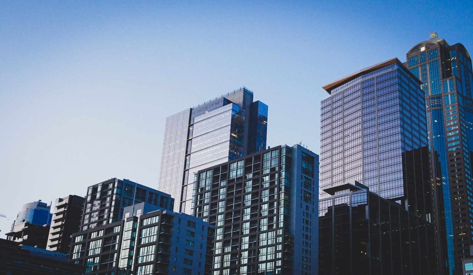 Qual a diferença entre INCC e IGPM? Saiba como afetam seu imóvel